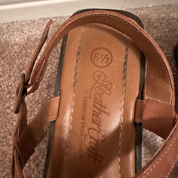 Classic Brown Leather Sandals - Picture 3 of 4